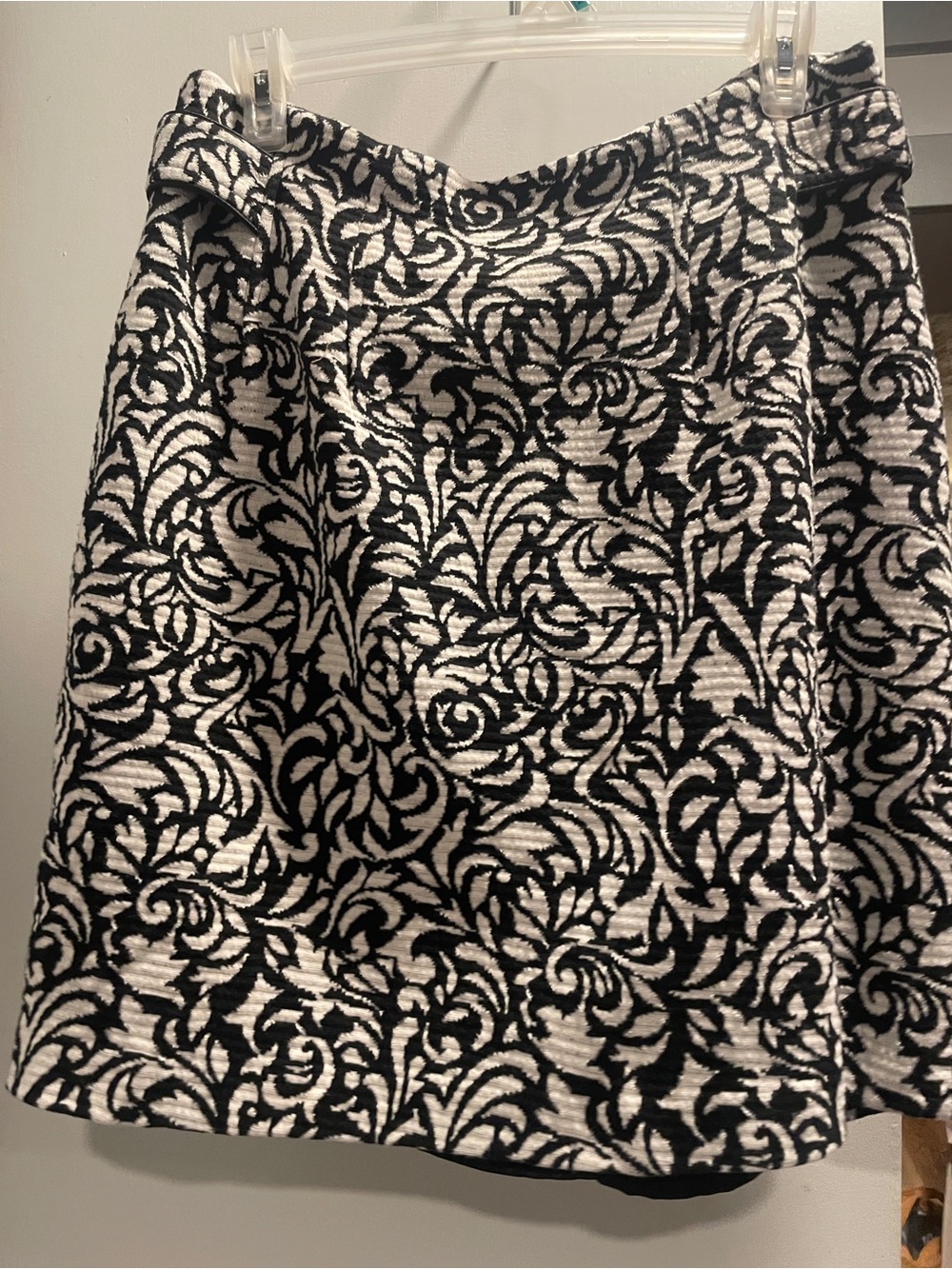 Trulli Black & White Floral Jacquard Pencil Skirt — Bold Contrast size 12P